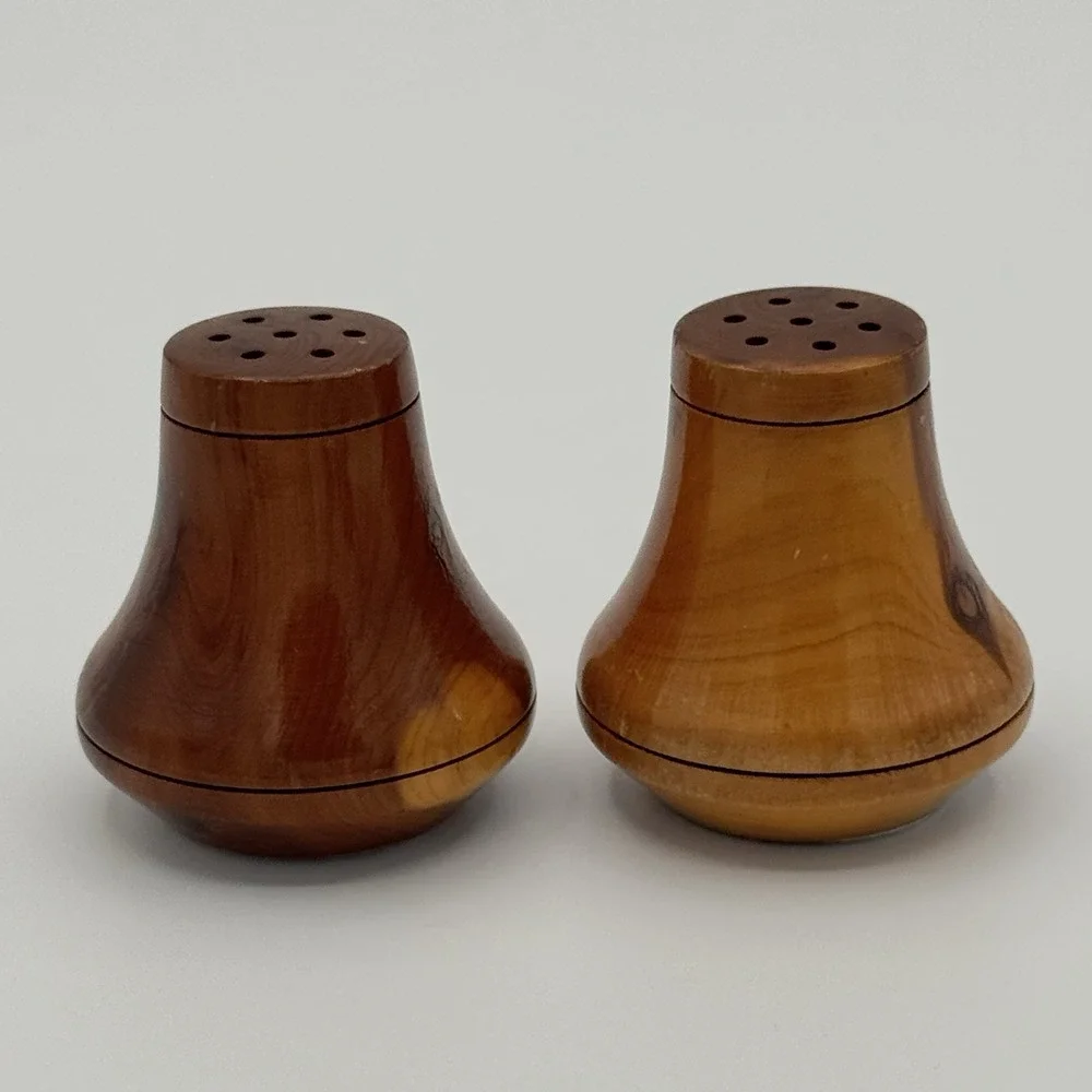 Vintage Turned Wood Salt Pepper Shakers Mini Wooden‎ Spice Set Rustic Decor